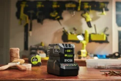 Batteri + Laddare ONE+ RC18120B-140X 4Ah 18V><noscript><img width=