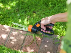 Grässax GS42>Fiskars Best