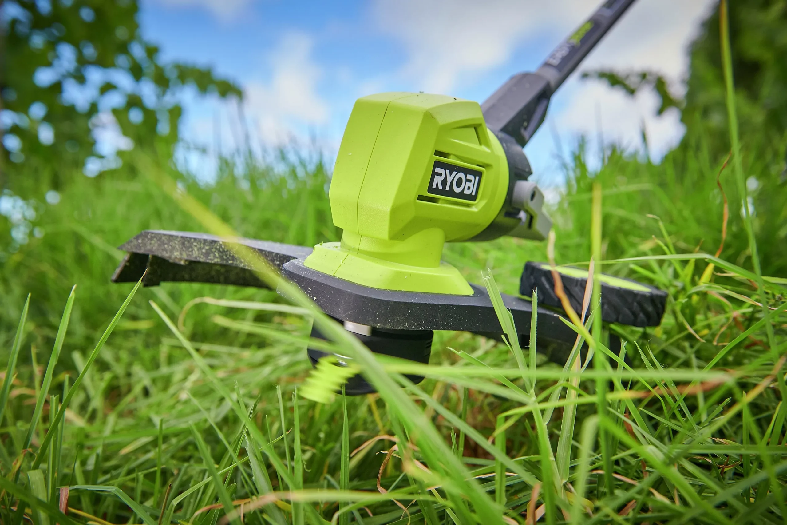 Grästrimmer ONE+ RY18LT33A-0 18V (exkl batteri)>Ryobi Online