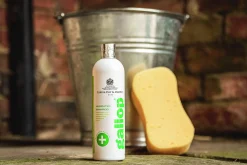 Hästschampo Carr & Day & Martin Gallop Medicated 500ml><noscript><img width=