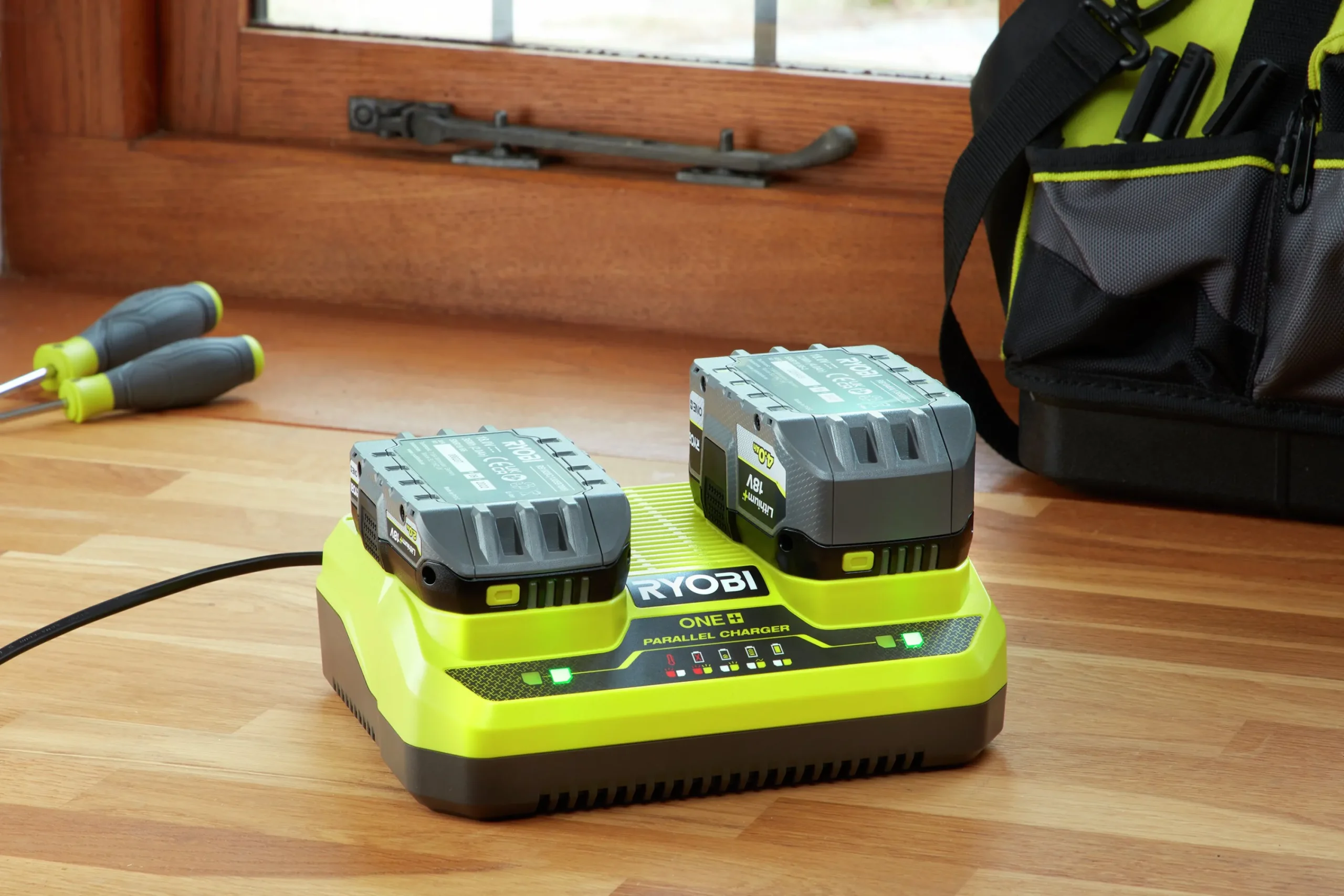 Laddare Dubbel RC18240 ONE+ 18V>Ryobi