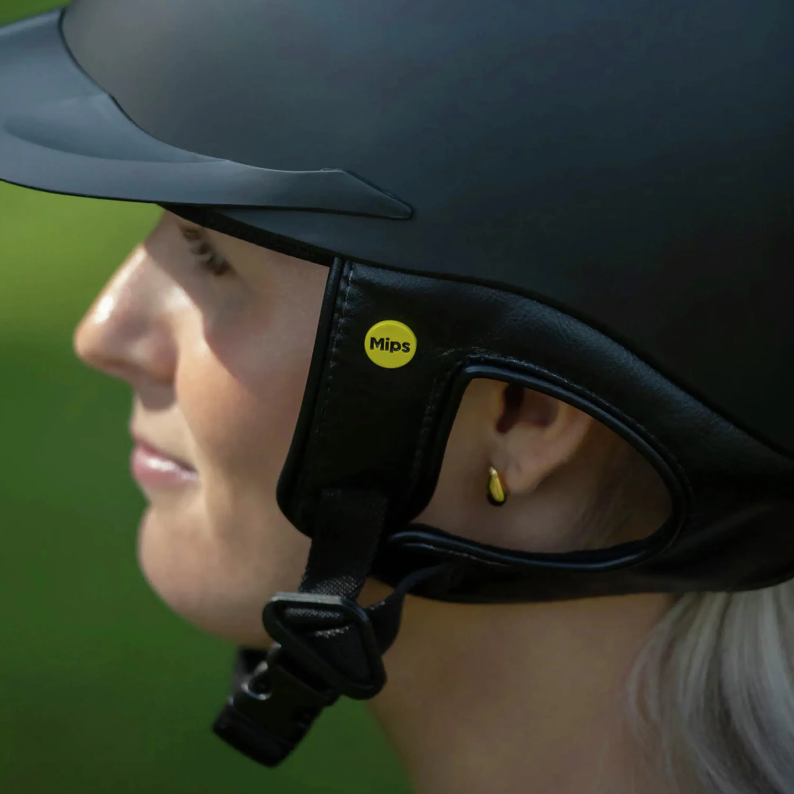 Ridhjä ynx II ooth Top>Back on Track