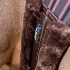 Sadelgjord Fleece Anatomisk Bred>Arma Online