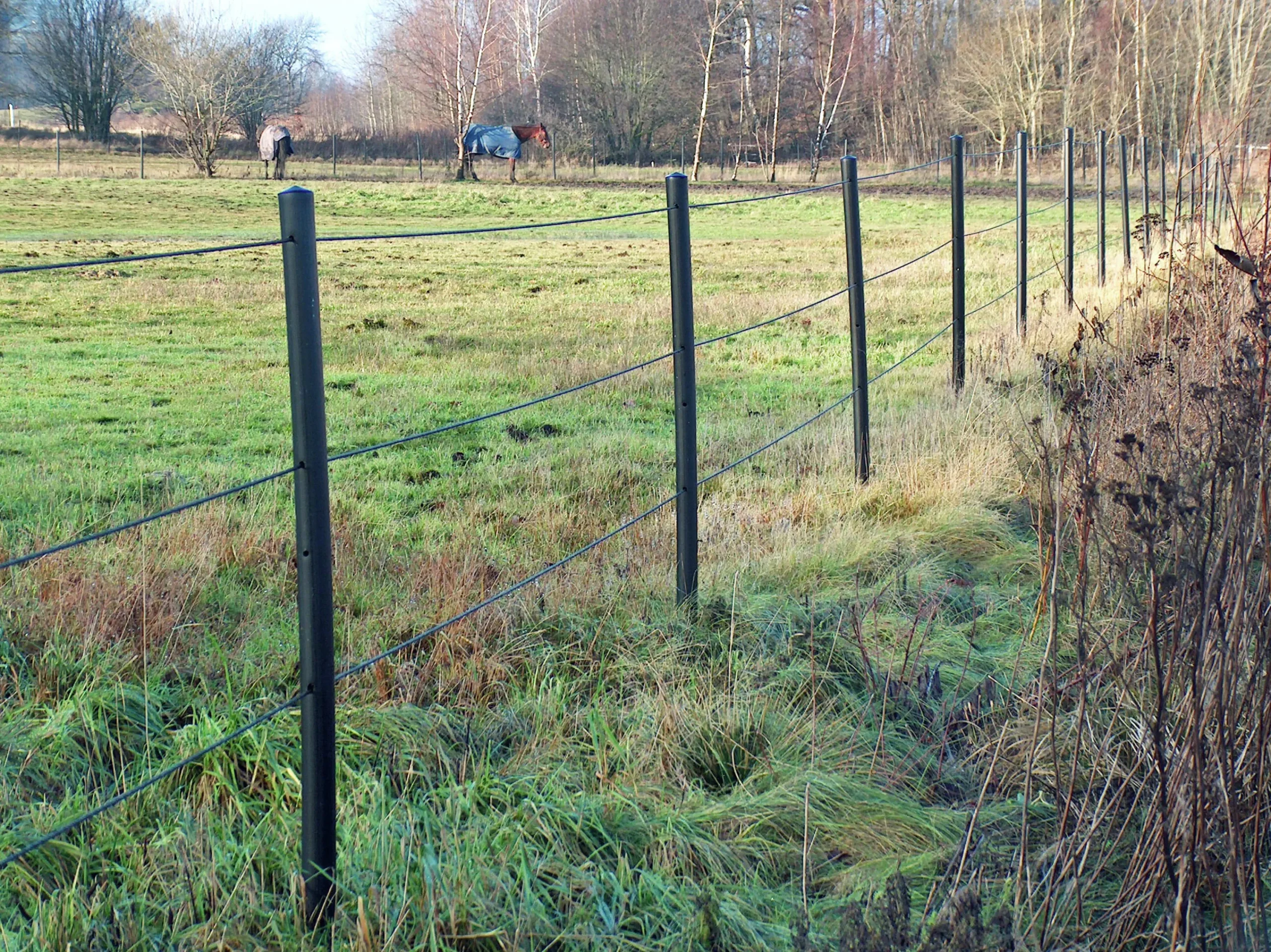 Stängselstolpe rund plast 65mm 1,8m svart>Equisafe Best